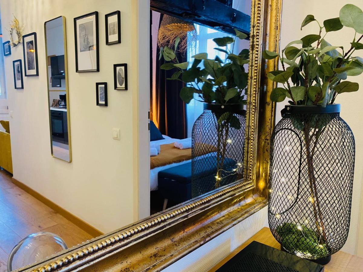 Appartement Place De La Cath' Avec Parking Colmar Bagian luar foto