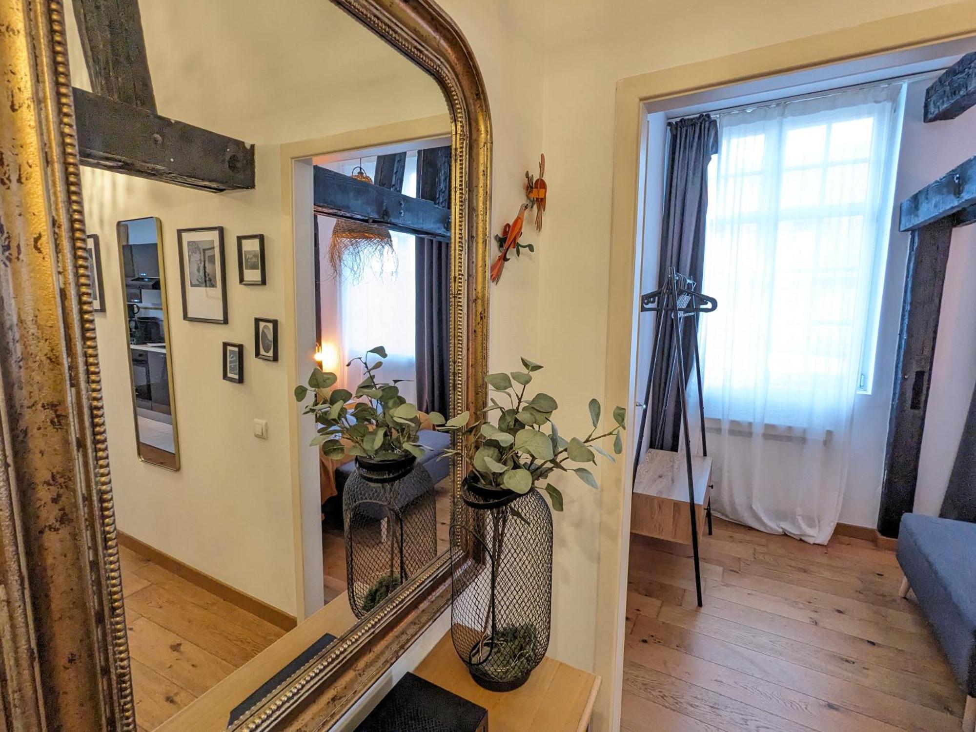Appartement Place De La Cath' Avec Parking Colmar Bagian luar foto